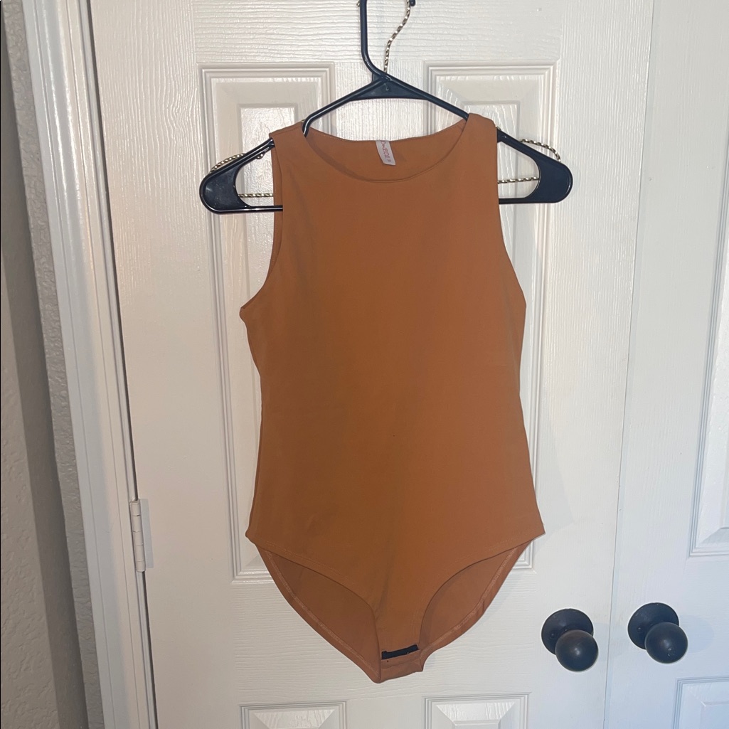 Sleeveless Bodysuit In Rich Brown